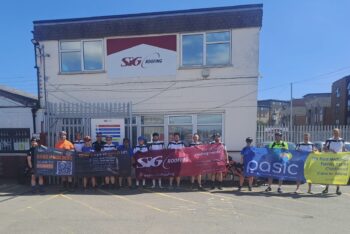 HELP THE ‘TOUR DE ROOF’ TEAM  SMASH THEIR FUNDRAISING TARGET