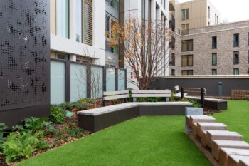 Can artificial grass and green roofs work together?